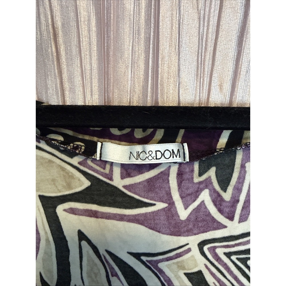 NIC&DOM Abstract Print Top Purple Black Cream Stretch Short Sleeve Blouse - Picture 3 of 7